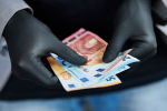 fraudes-fiscales-le-fisc-a-reclame-17-1-milliards-deuros